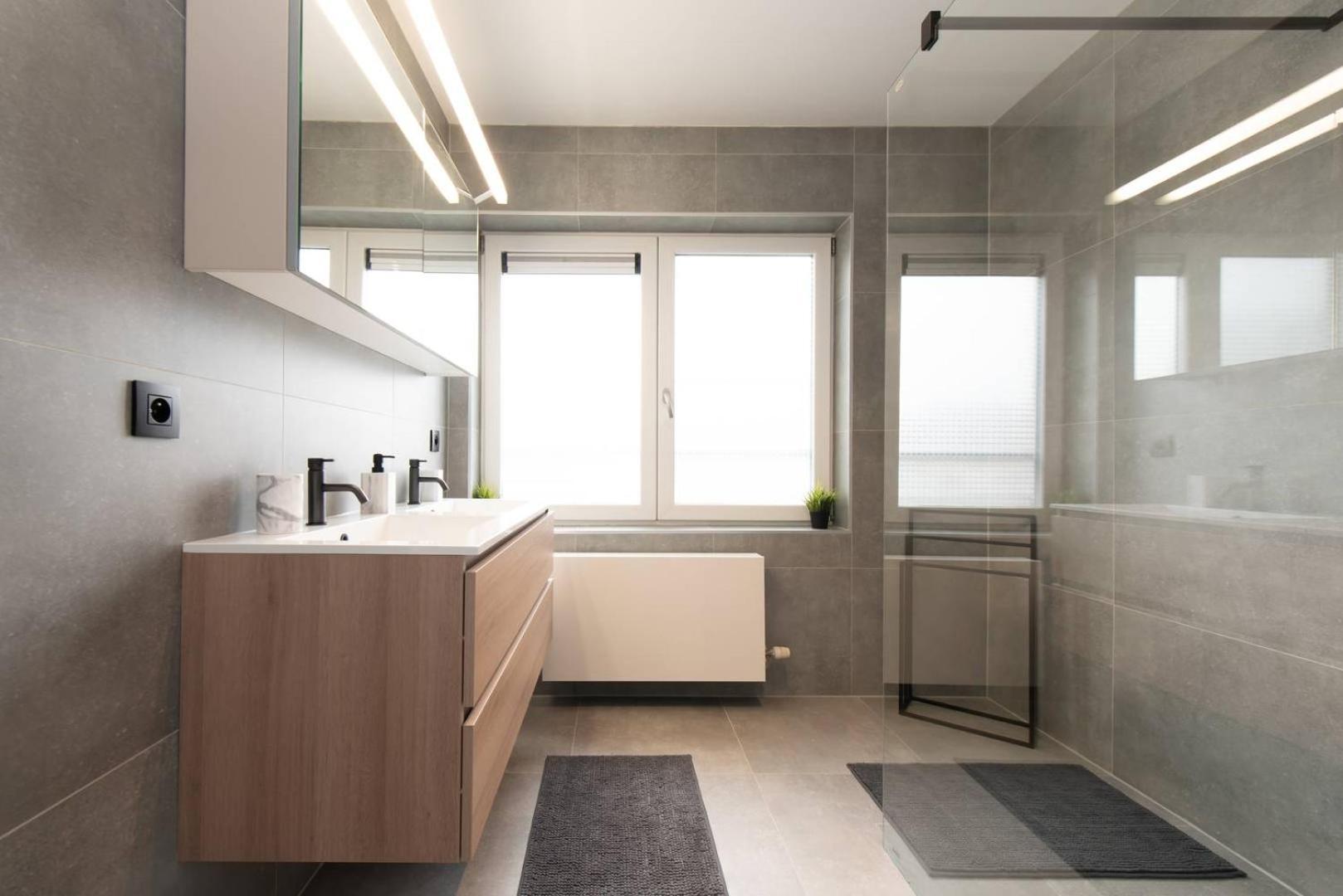 Luxueus, Ruim Appartement Op 350M Van Het Strand Остенде Екстер'єр фото